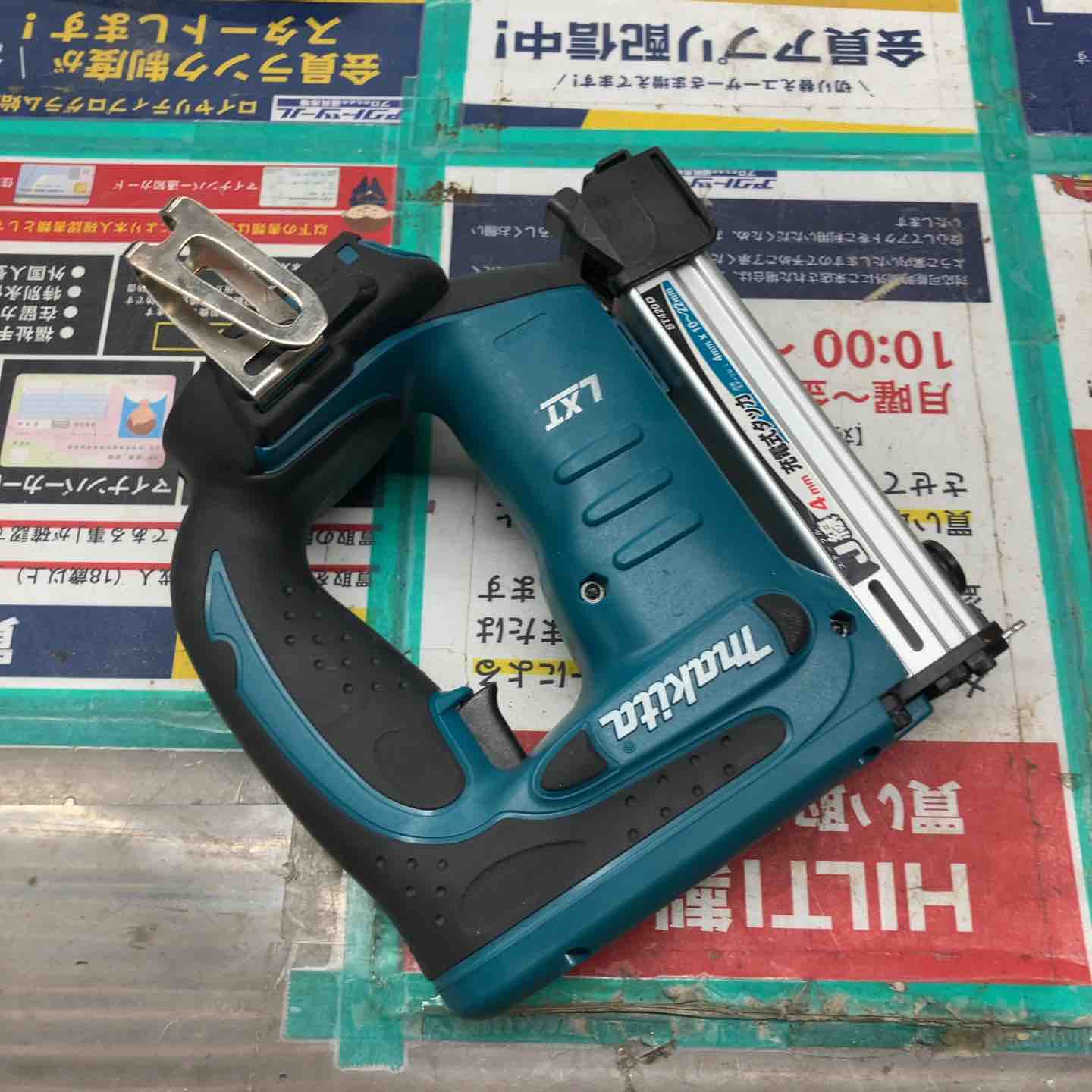 マキタ 充電 タッカー st420dの通販 makita マキタ ST420D 充電式 