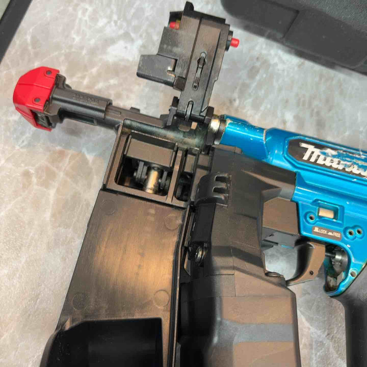 ★マキタ(makita) 高圧エアネジ打ち機 AR412HRM【八潮店】