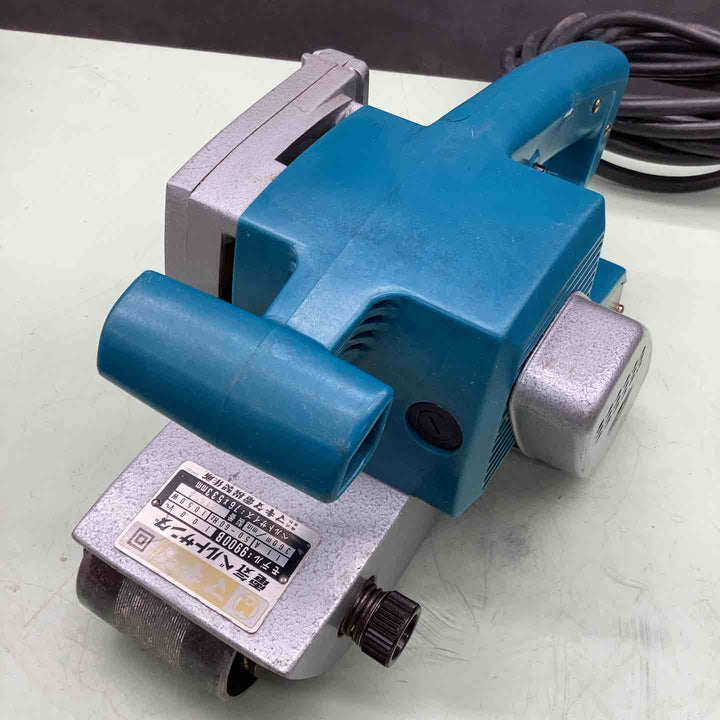 ◇マキタ(makita) ベルトサンダ 9900B 木材 金属 樹脂 石材 バリ取り 面取り 研磨 サビの剥離 平滑 研磨作業 手持ち 据え置き  【越谷店】