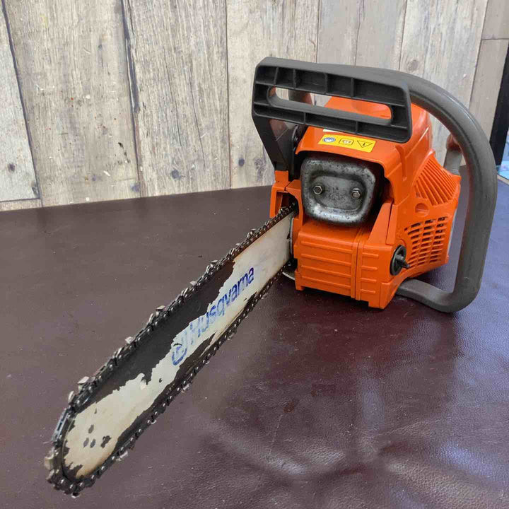 【中古品】Husqvarna(ハスクバーナ) エンジンチェンソー 137型【東大和店】