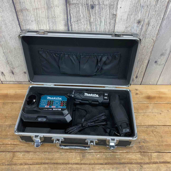 ★マキタ(makita) コードレスドリルドライバー DF012DSHXB【藤沢店】