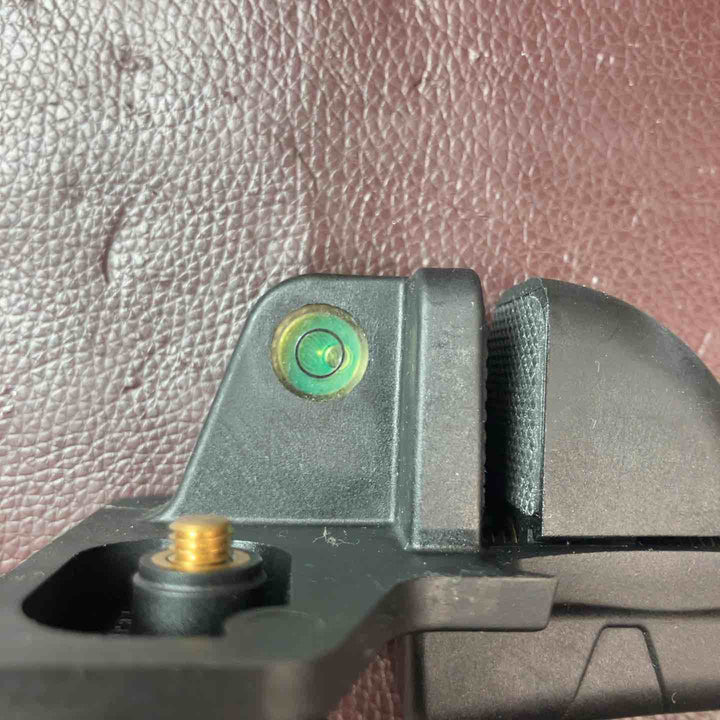 【中古品】 ボッシュ(BOSCH) 電子整準方式 ・レーザー墨出し器 GLL8-40E 【東大和店】