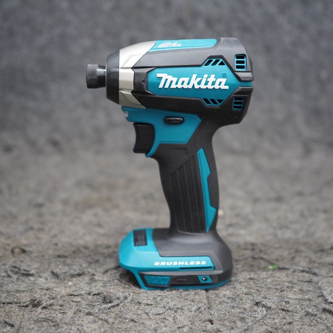 ◇マキタ コードレスインパクトドライバー Makita XDT131 18V セット品 平行輸入品 バッグ・充電器・18V3.0Ahバッテリー付 【鴻巣店】