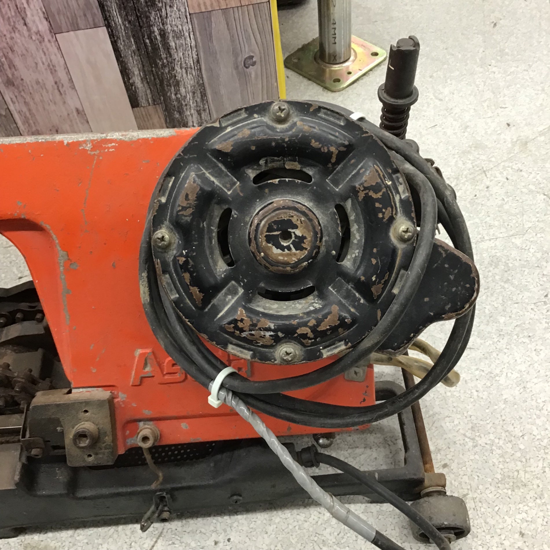 店頭受取り限定】◇アサダ(ASADA) バンドソー 120 現状品【八潮店