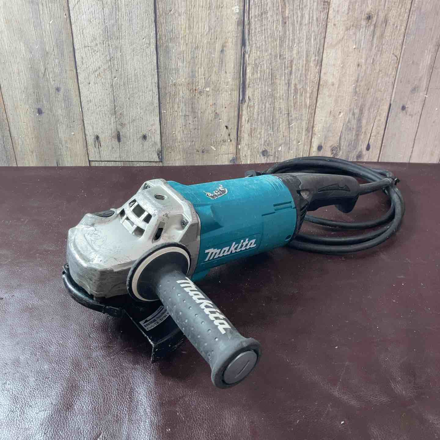 ◇マキタ(makita)  電動ハンマ HM1301【越谷店】 ◇マキタ(makita) 電動ハンマ HM1301【越谷店】 – アクトツール