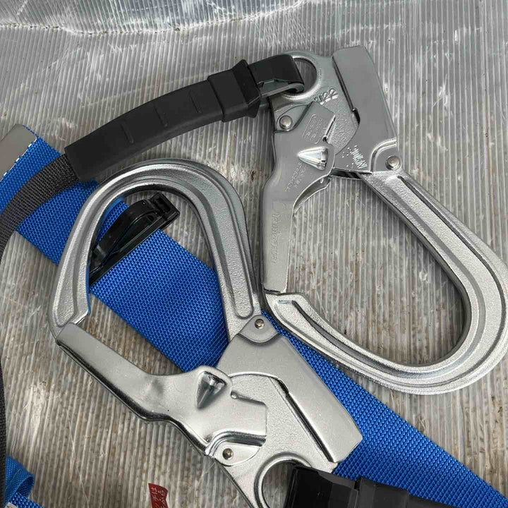 タニザワ  墜落制止用器具 胴ベルト型 ST#565Ⅱ-S-50AⅡ-W QS-2AⅡ-BL 巻取式2丁掛け【草加店】
