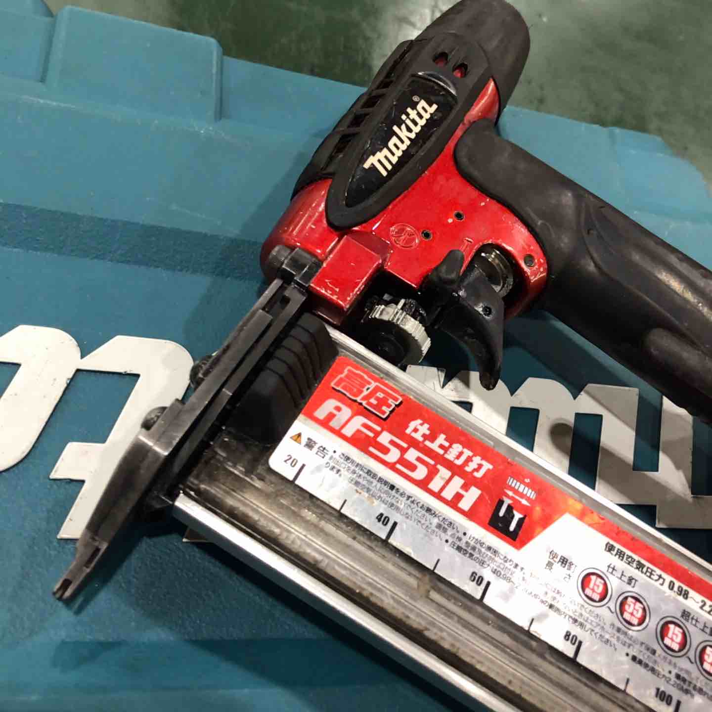 中古品】 マキタ/makita 高圧フィニッシュネイラ AF551H 【鴻巣店】