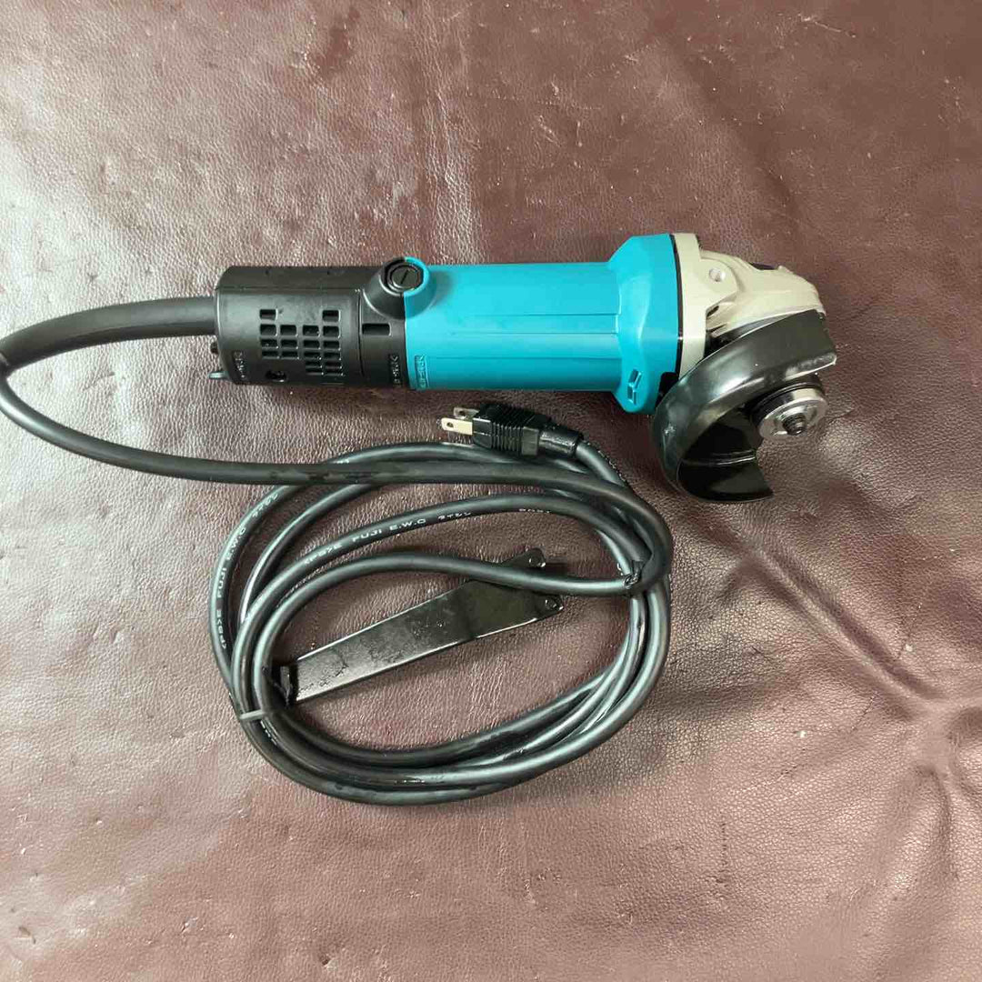 【中古美品】 マキタ(makita) 100mmディスクグラインダ ボディ角度15°  9533BH 【東大和店】