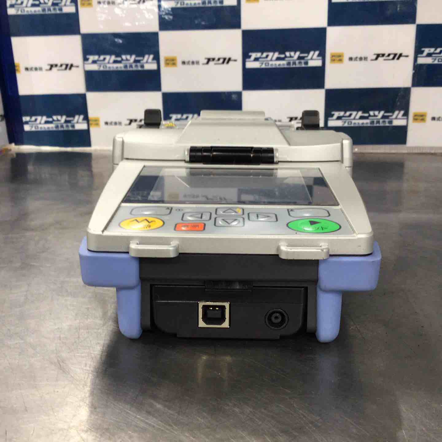 古河電工 光ファイバー癒着接続機 S122M4【草加店】 – アクト 古河電工 光ファイバー癒着接続機 S122M4【草加店】 – アクト