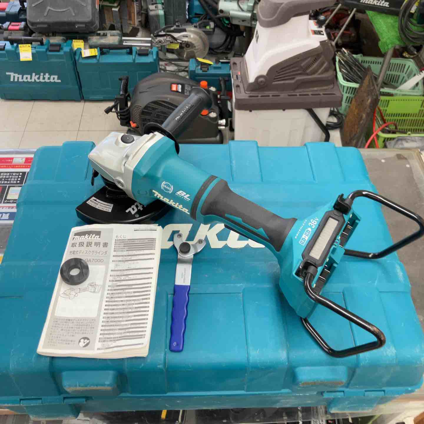 ☆マキタ(makita) 180mmコードレスディスクグラインダ GA700DZ【鴻巣店