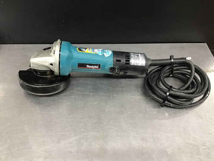 ☆マキタ(makita) 100mmディスクグラインダ 9533B【戸田店】