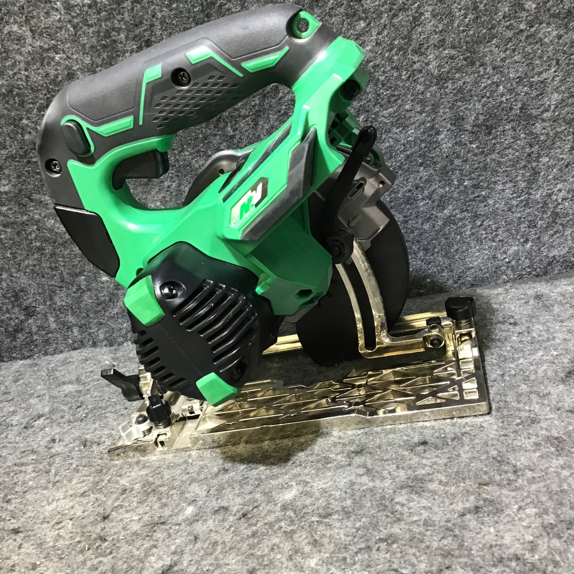 展示品・未使用品】ハイコーキ(HIKOKI ※旧:日立工機) コードレス丸のこ