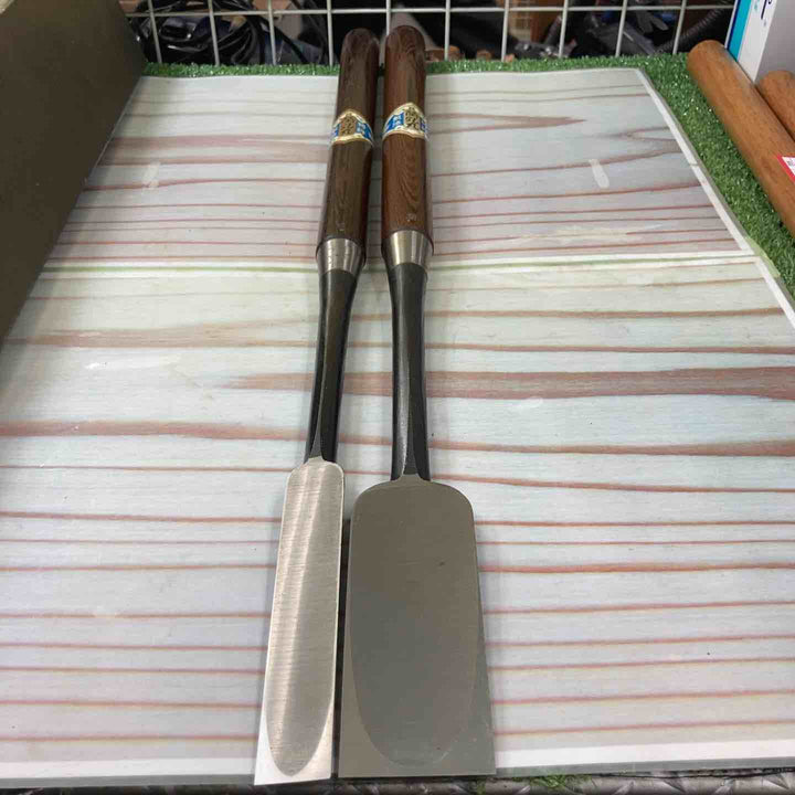 鑿 【長期保管品】 銘：菊弘丸 突きのみ24ミリ、48ミリ2本組 【川崎店】