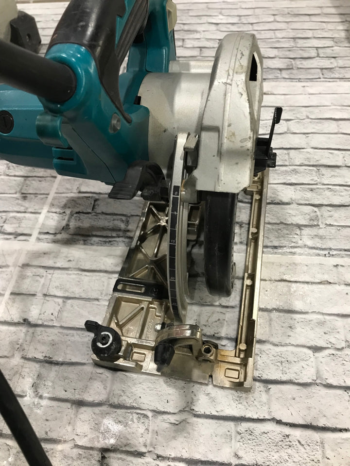 ★マキタ(makita) 電子造作用精密マルノコ 5711C【川口店】
