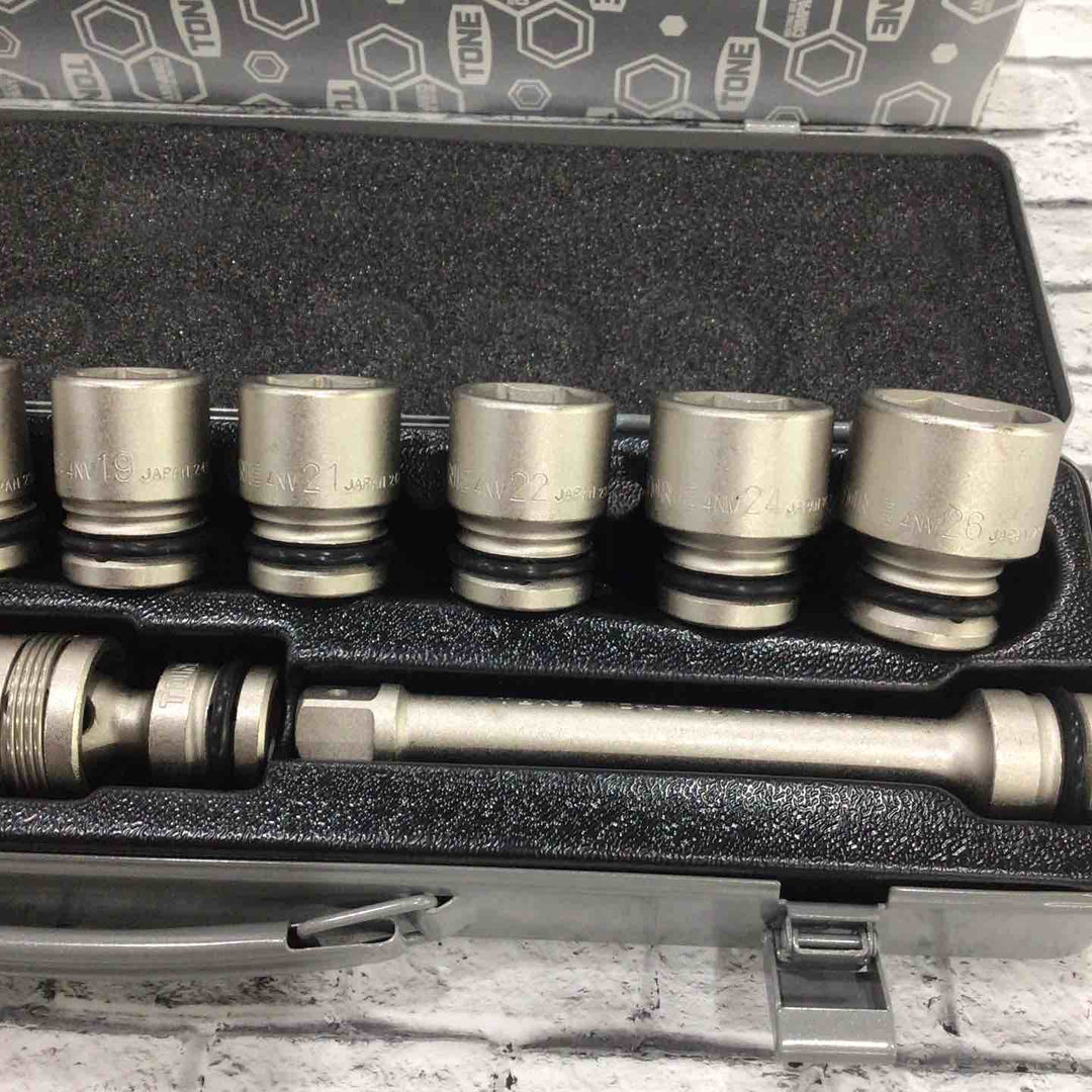 ◇TONE インパクト用ソケットセット（メタルトレー付き）NV4132【川口店】