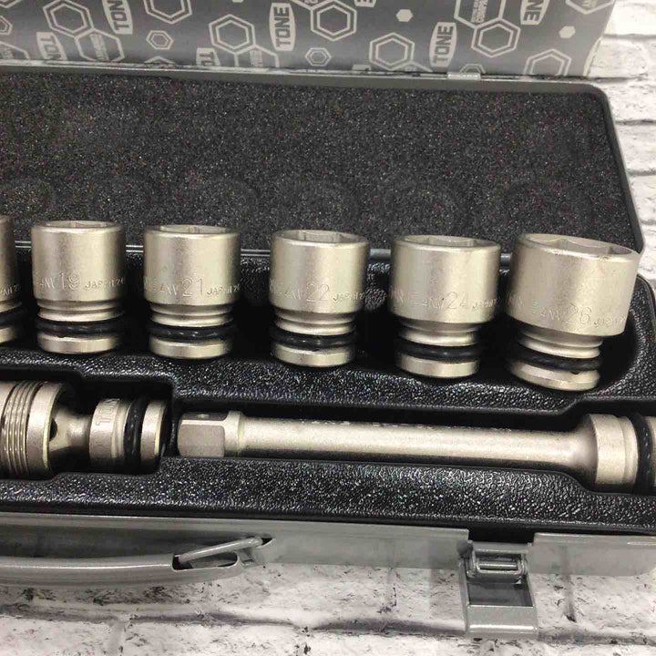 ◇TONE インパクト用ソケットセット（メタルトレー付き）NV4132【川口店】