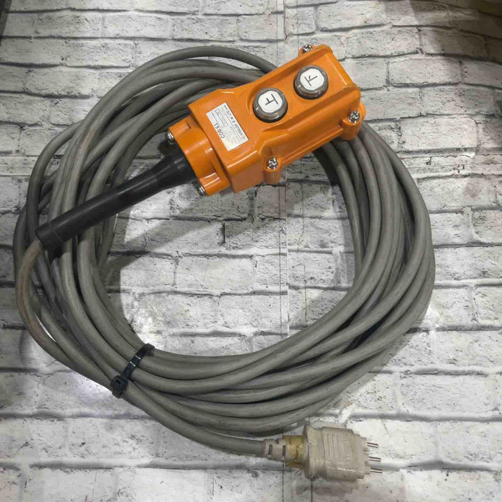 ◇トーヨーコーケン(TKK) 電動ウインチ(ワイヤー) ベビーホイスト BH-700【川口店】