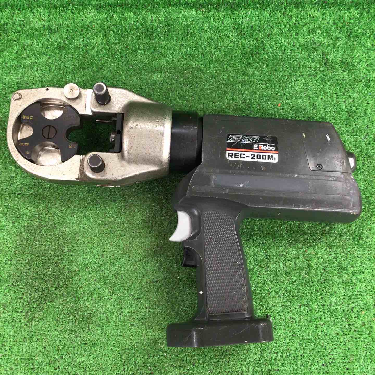 ◇泉精器(IZUMI) コードレス油圧式圧着工具 REC-200M1【川崎店】 ◇泉精器(IZUMI) コードレス油圧式圧着工具 REC-200M1【川崎店