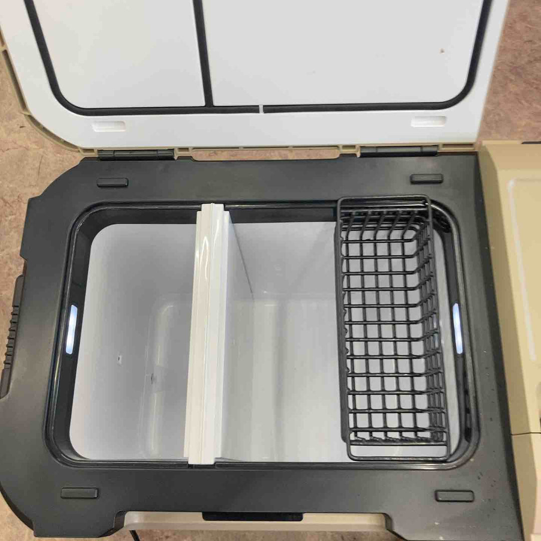 ★ハイコーキ(HIKOKI ※旧:日立工機) コードレス冷温庫 UL18DBA(WMBZ)本体、ACアダプタ、シガーソケット ※バッテリーは付属しておりません　【所沢店】