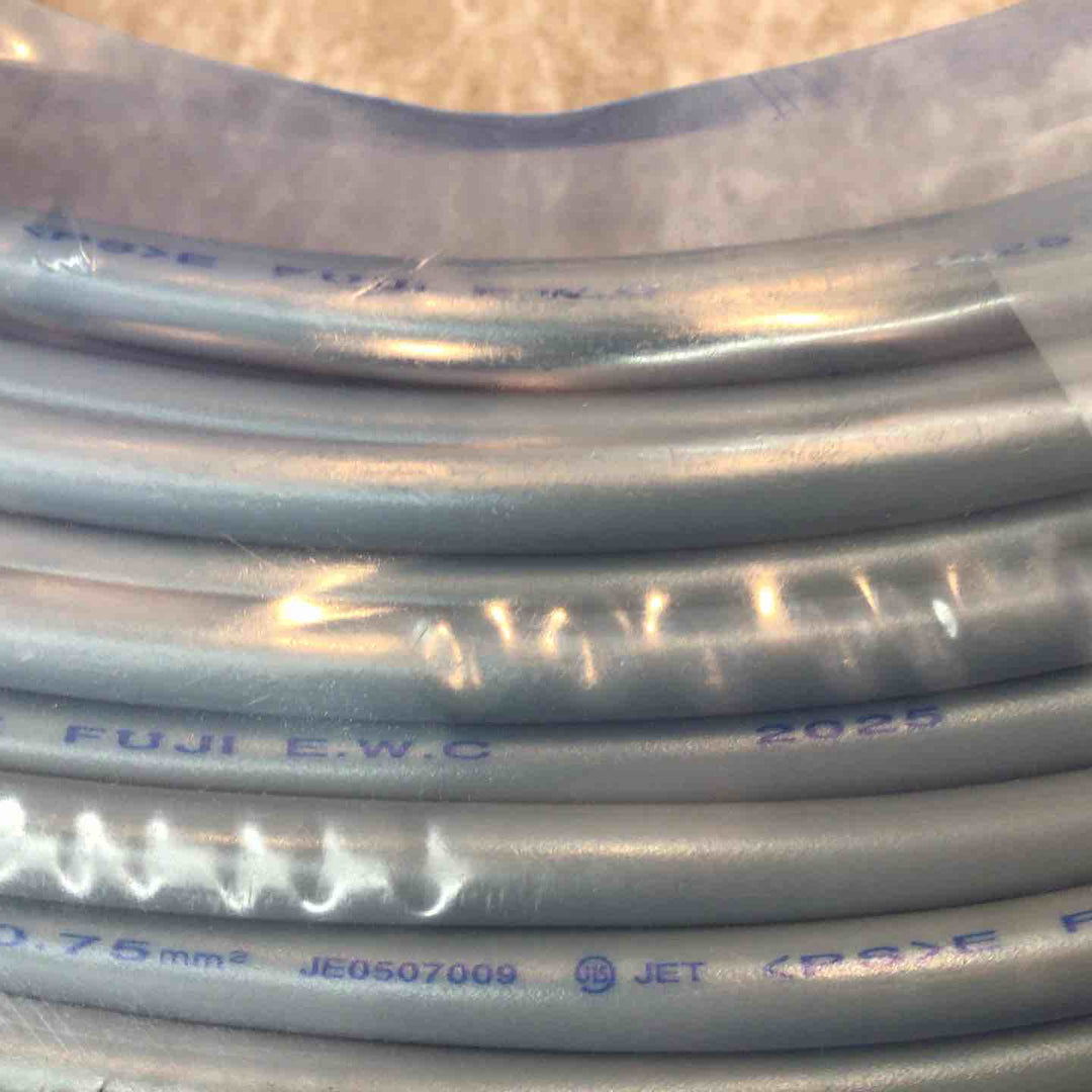 【未使用品】　富士電線 VCTF 2ｘ0.75 2025年製　【八潮店】