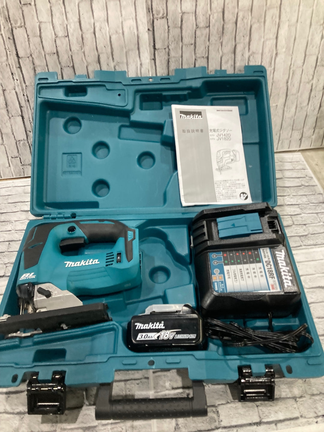 〇マキタ(makita) コードレスジグソー  JV182DRF【川口店】