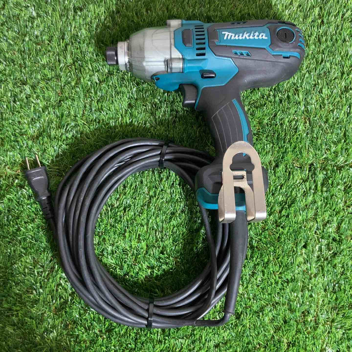 ☆マキタ(makita) インパクトドライバ TD0220【戸田店】