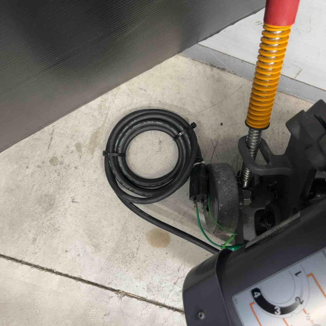【店頭受取り限定】▼マキタ(makita)メタルバンドソー B128 平バイス式 100V【戸田店】