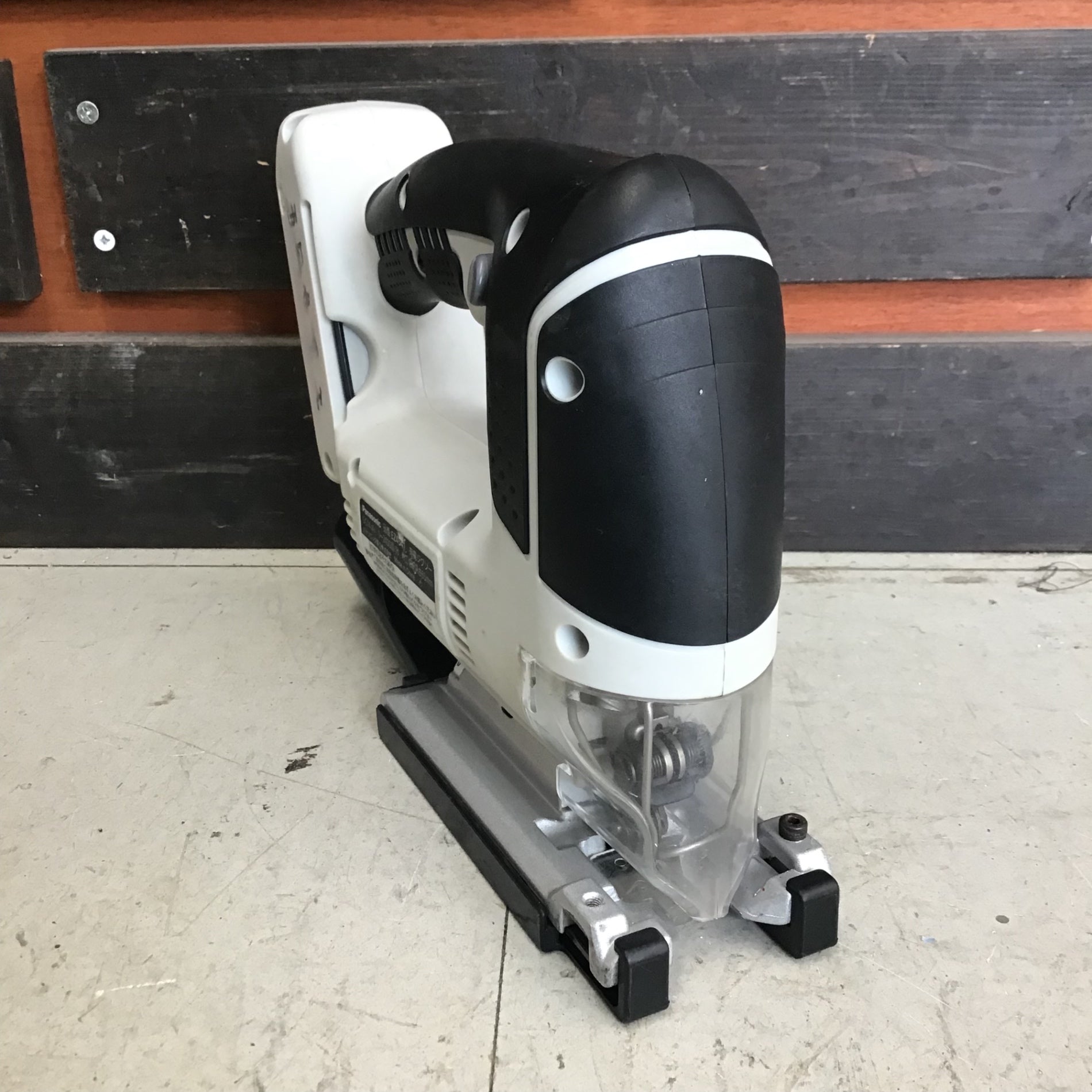 中古品】パナソニック/Panasonic コードレスジグソー 本体 EZ4541X-B