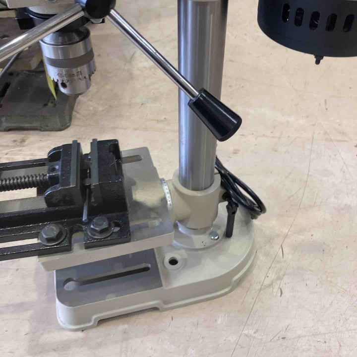 【店頭受取り限定】◇マキタ(makita) 卓上ボール盤 TB131【町田店】