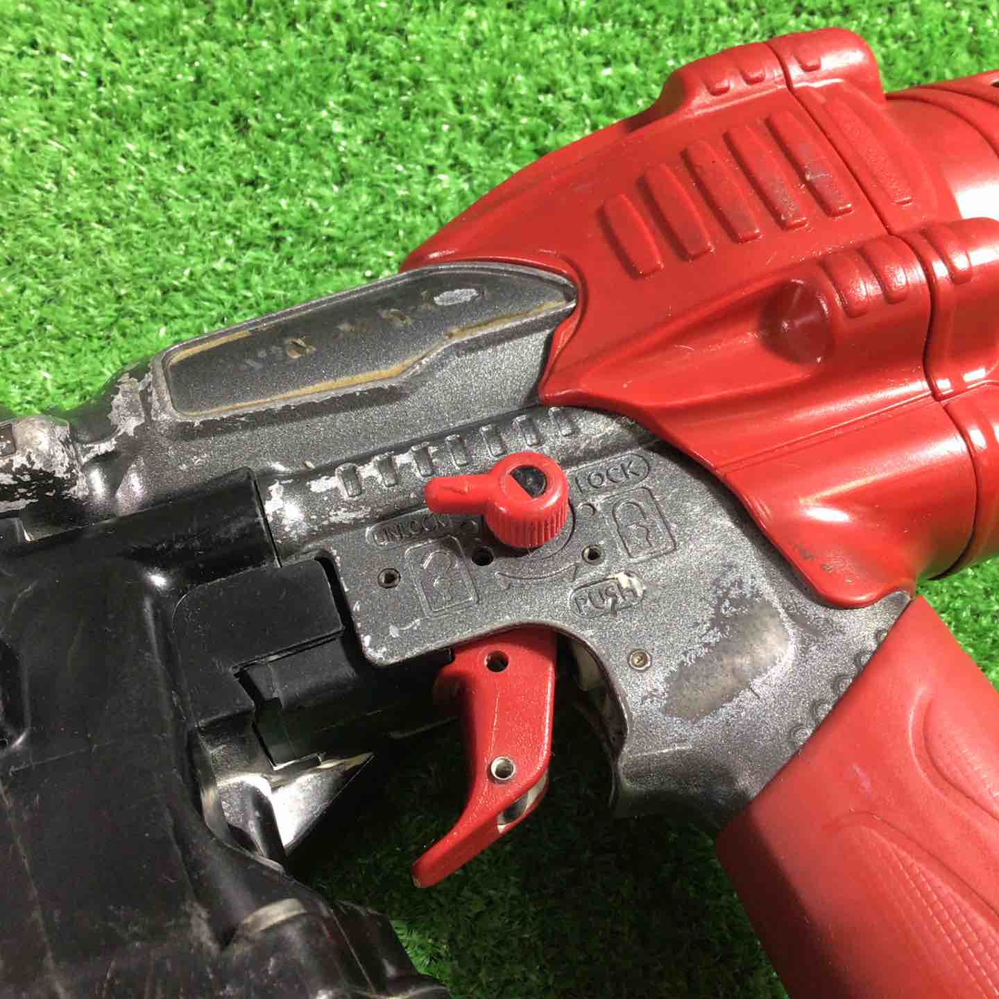 ☆マックス(MAX) 高圧エアネジ打ち機 HV-R41G4 動作確認済【川口店