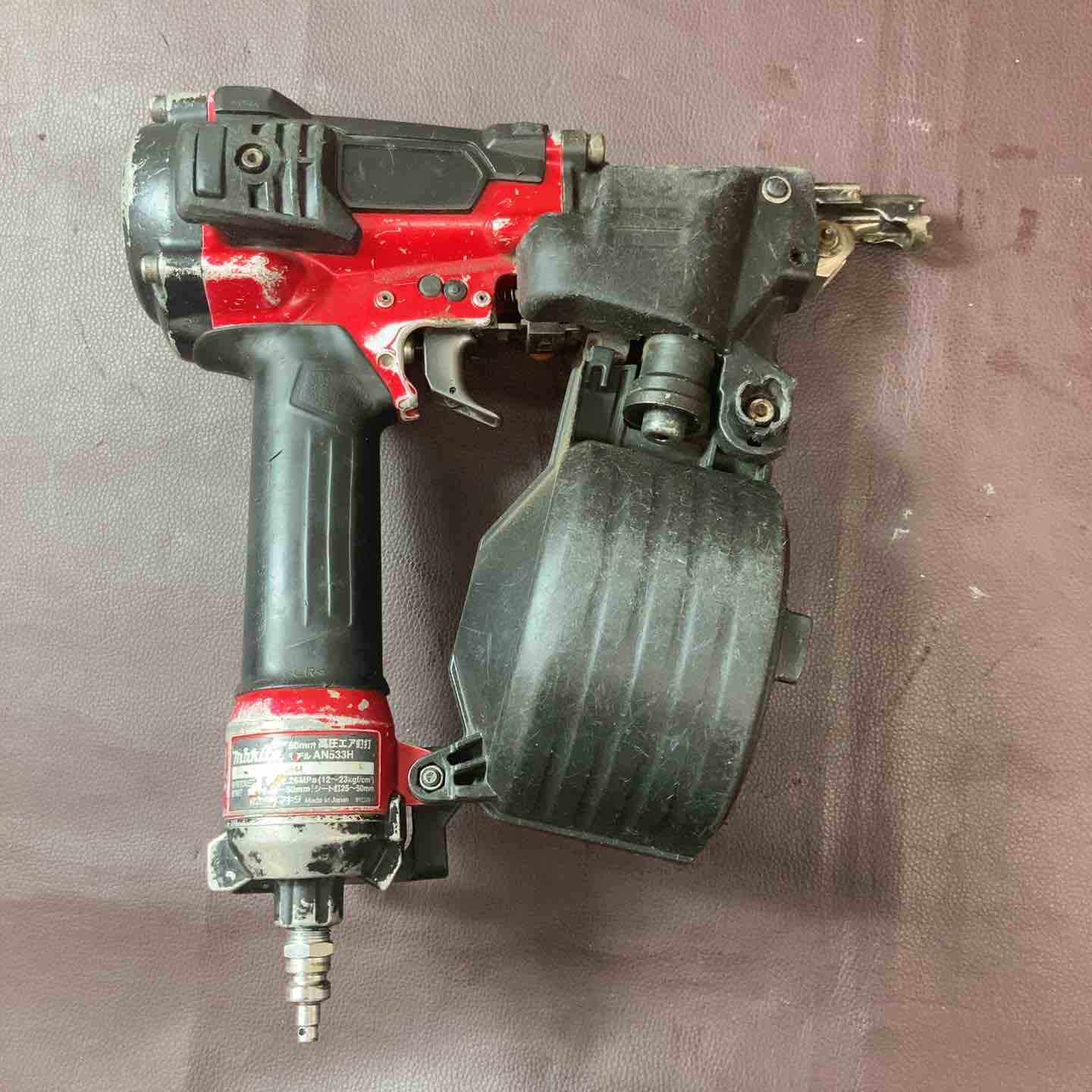 中古品】 ☆マキタ(makita) 50mm 高圧エア釘打ち機 AN533H