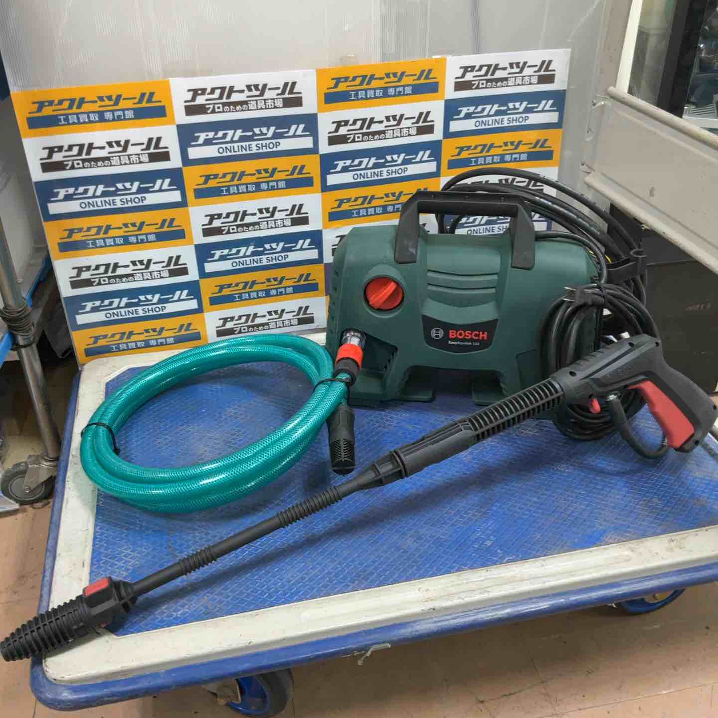 BOSCH ボッシュ EA110 高圧洗浄機　回転洗車ブラシ付き Amazon | ボッシュ(BOSCH) 高圧洗浄機 1300W 最大許容圧力10.5MPa 軽量