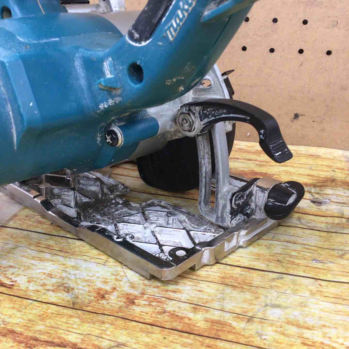 マキタ(makita) 防じん丸のこ KS4100F【川崎店】 – アクトツール