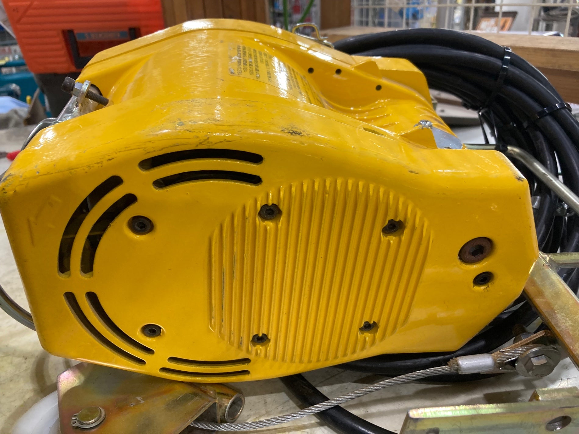 店頭受取り限定】〇トーヨーコーケン 荷揚げ機 JA-4AX 積載荷重 100kg