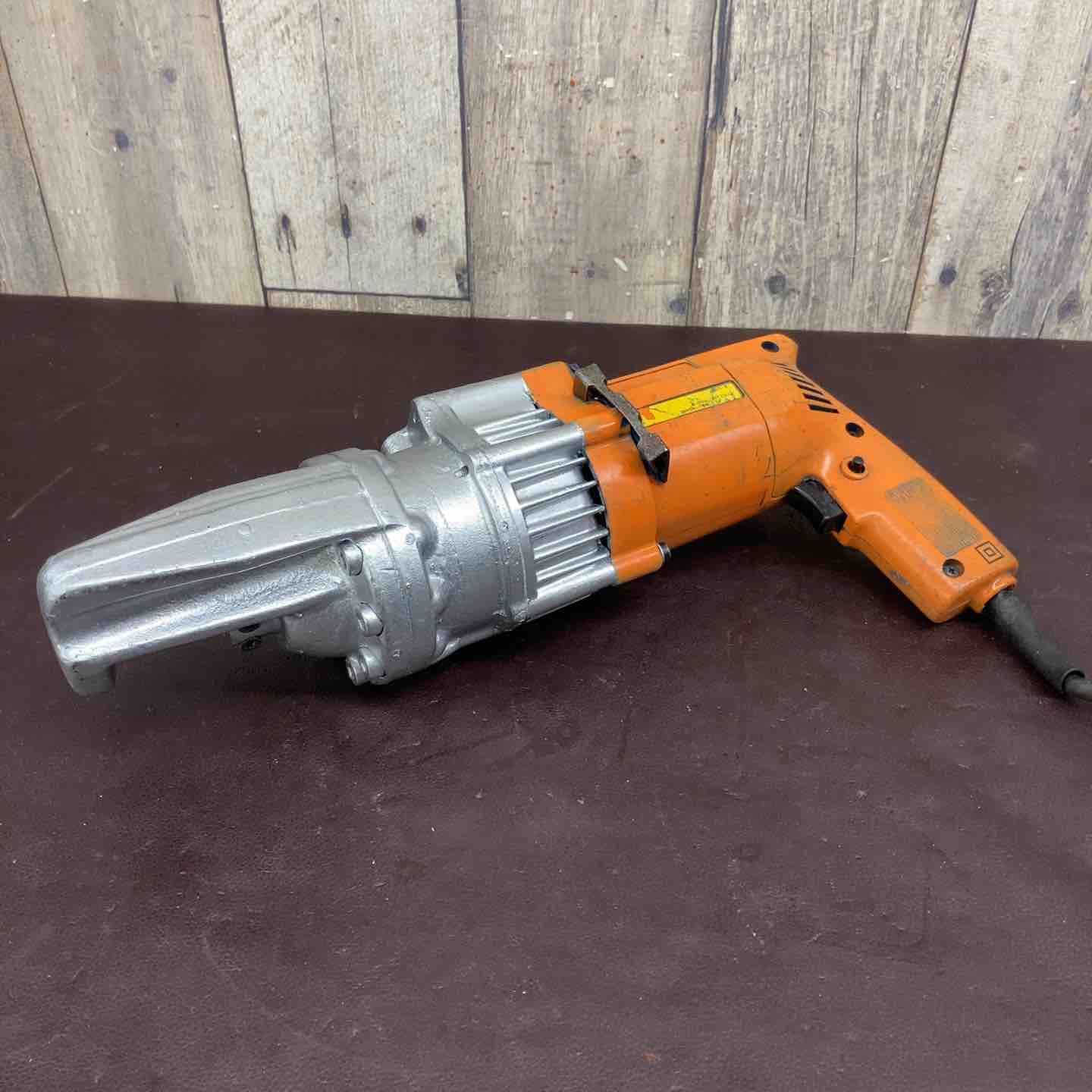 中古品】 IKK DIAMOND(旧:石原) 鉄筋カッター DC-16LZ 【東大和店