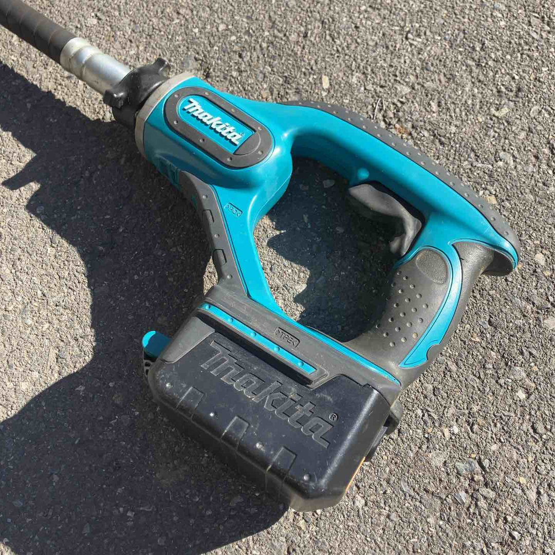 【中古品】 マキタ/makita 14.4vコンクリートバイブレータ・VR340DZ 【桶川店】