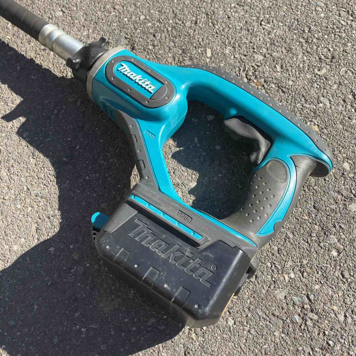 【中古品】 マキタ/makita 14.4vコンクリートバイブレータ・VR340DZ 【桶川店】