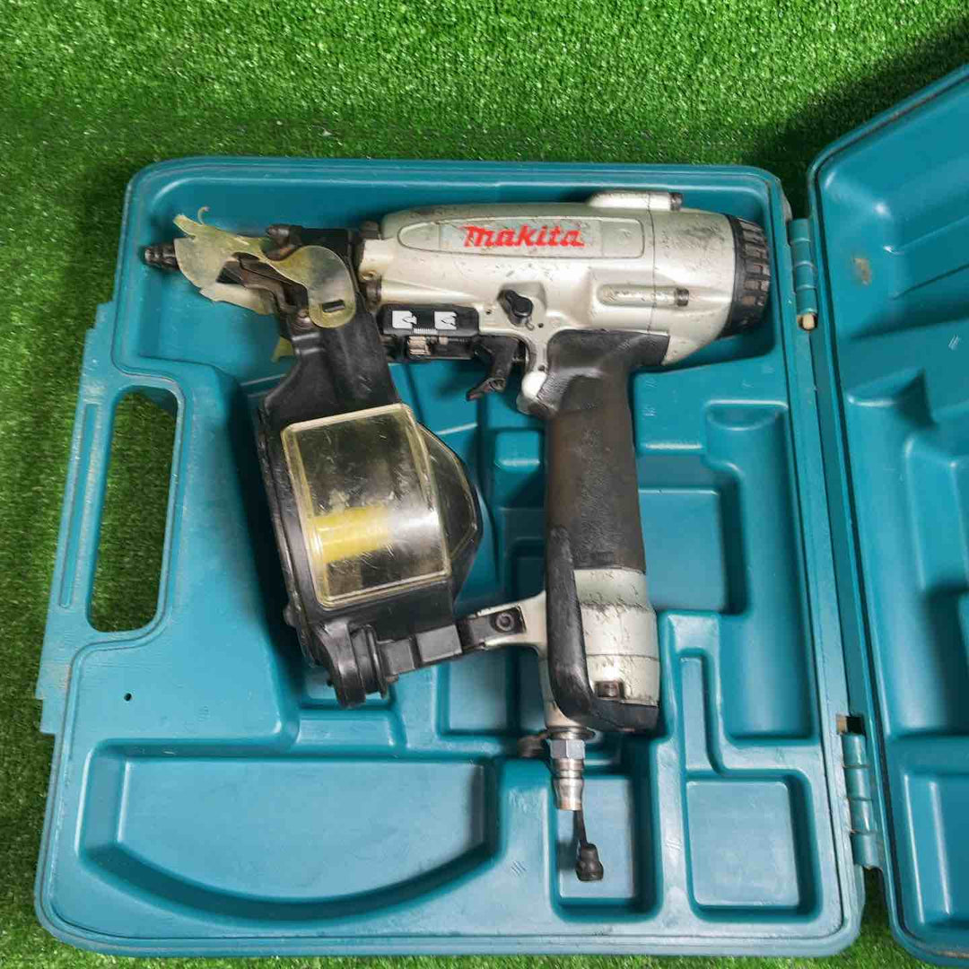 【中古品】 マキタ ロール釘打(コイルネイラ) AN504 【藤沢店】