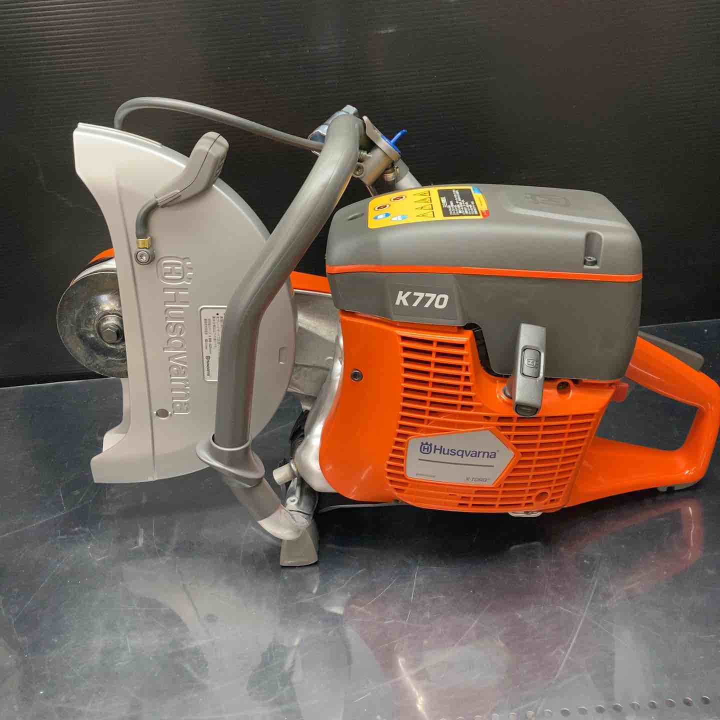 【美品】ハスクバーナ(Husqvarna) エンジンカッター K770 ブレードサイズ12インチ(300ｍｍ)【川越店】 美品】ハスクバーナ(Husqvarna) エンジンカッター K770 ブレードサイズ