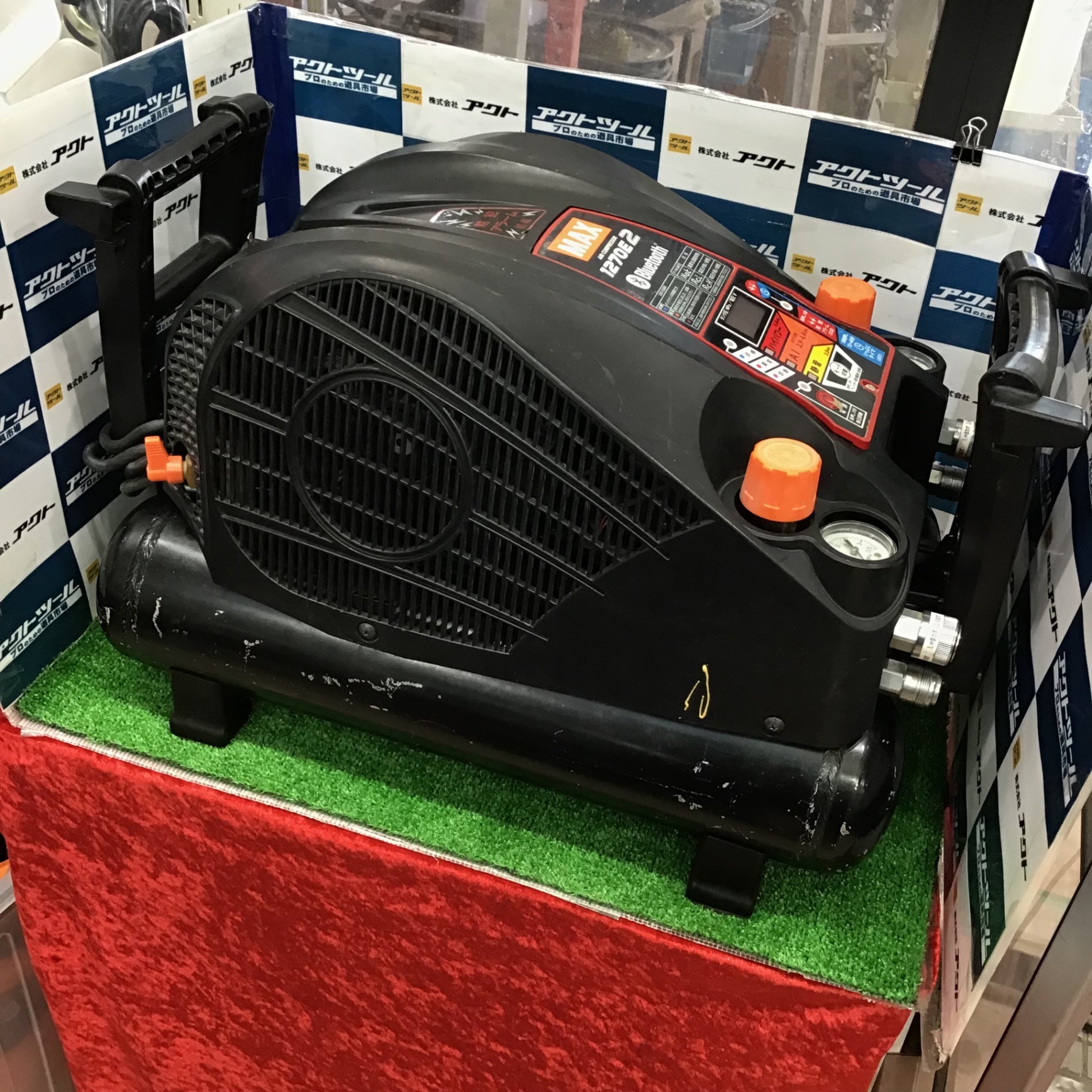 ☆マックス(MAX) エアコンプレッサー AK-HL1270E2_ブラック【草加店