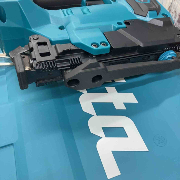 ★マキタ(makita) コードレスタッカー ST001GZK【柏店】