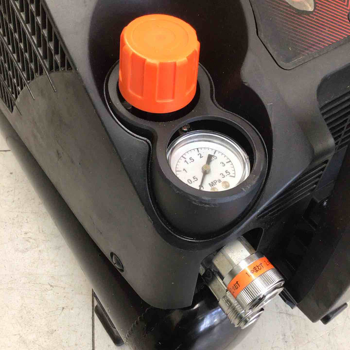 【中古品】 マックス/MAX エアコンプレッサー AK-HH1270E3_ブラック 【鴻巣店】