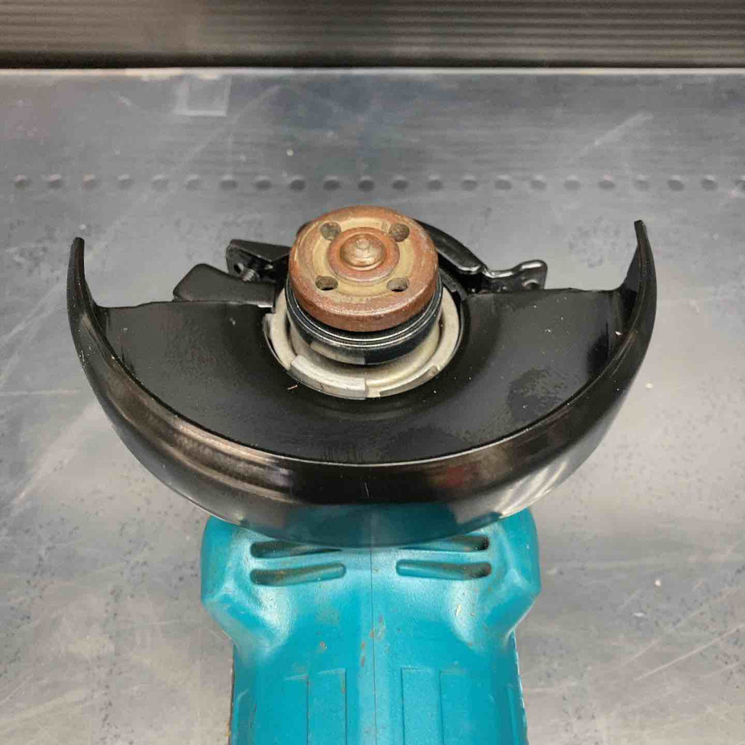 マキタ(makita) 100mmコードレスディスクグラインダ GA412DZ【川越店】