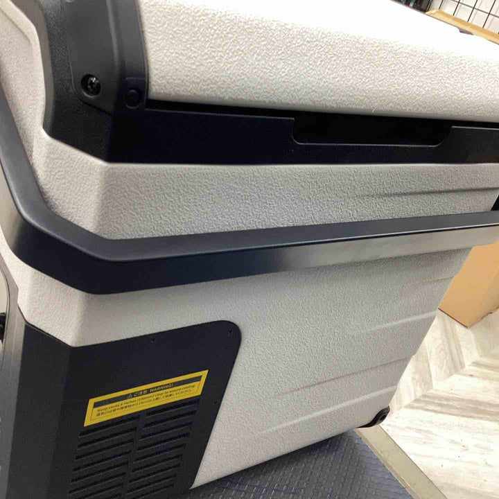 EENOUR コードレス冷温庫 D18 PRO バッテリー2個セット DB01 容量, 18リットル. 定格消費電力, 39W. 設定温度, -20℃～60℃.【越谷店】