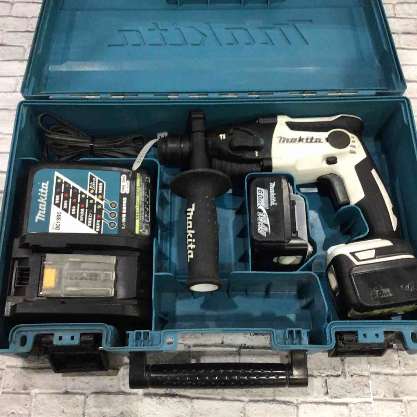 13 未使用 makita 充電式ハンマドリル HR165DRGX 18V 6.0Ah