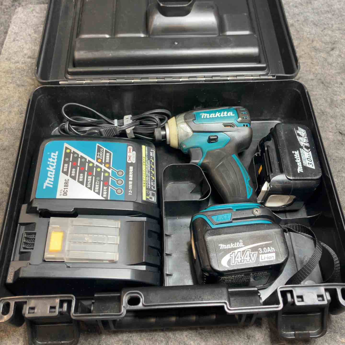 【中古品】 マキタ/makita コードレスインパクトドライバー・TD136DRFX 【桶川店】 中古品】 マキタ/makita コードレスインパクトドライバー・TD136DRFX