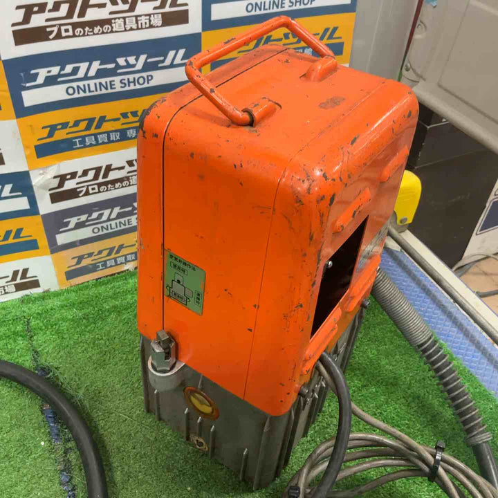 ◇泉精器(IZUMI) 電動リモコン式油圧ポンプ R14E-F【草加店】