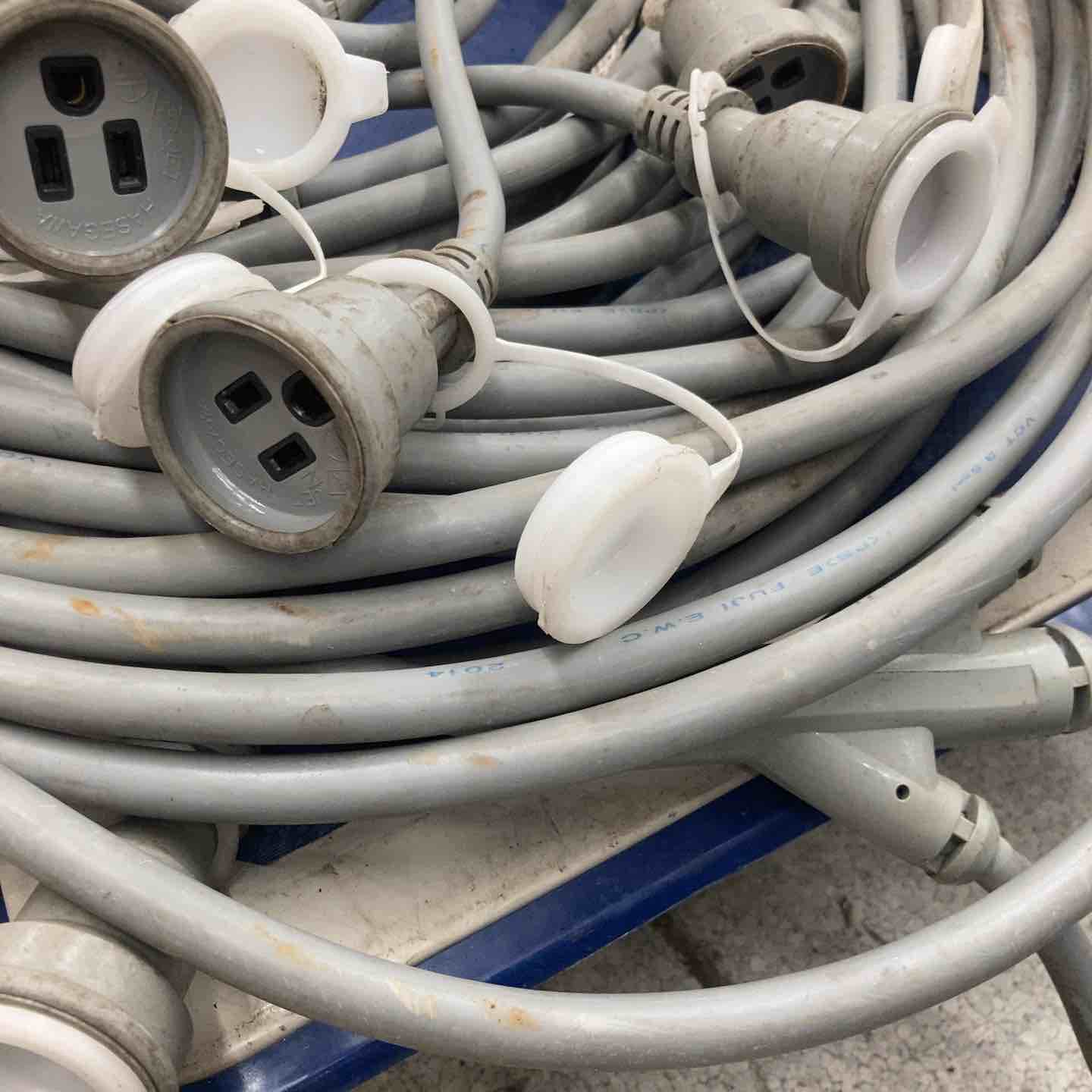 メーカー不明 特注品 100V 分岐型延長コード おそらく50m 28個口【八潮