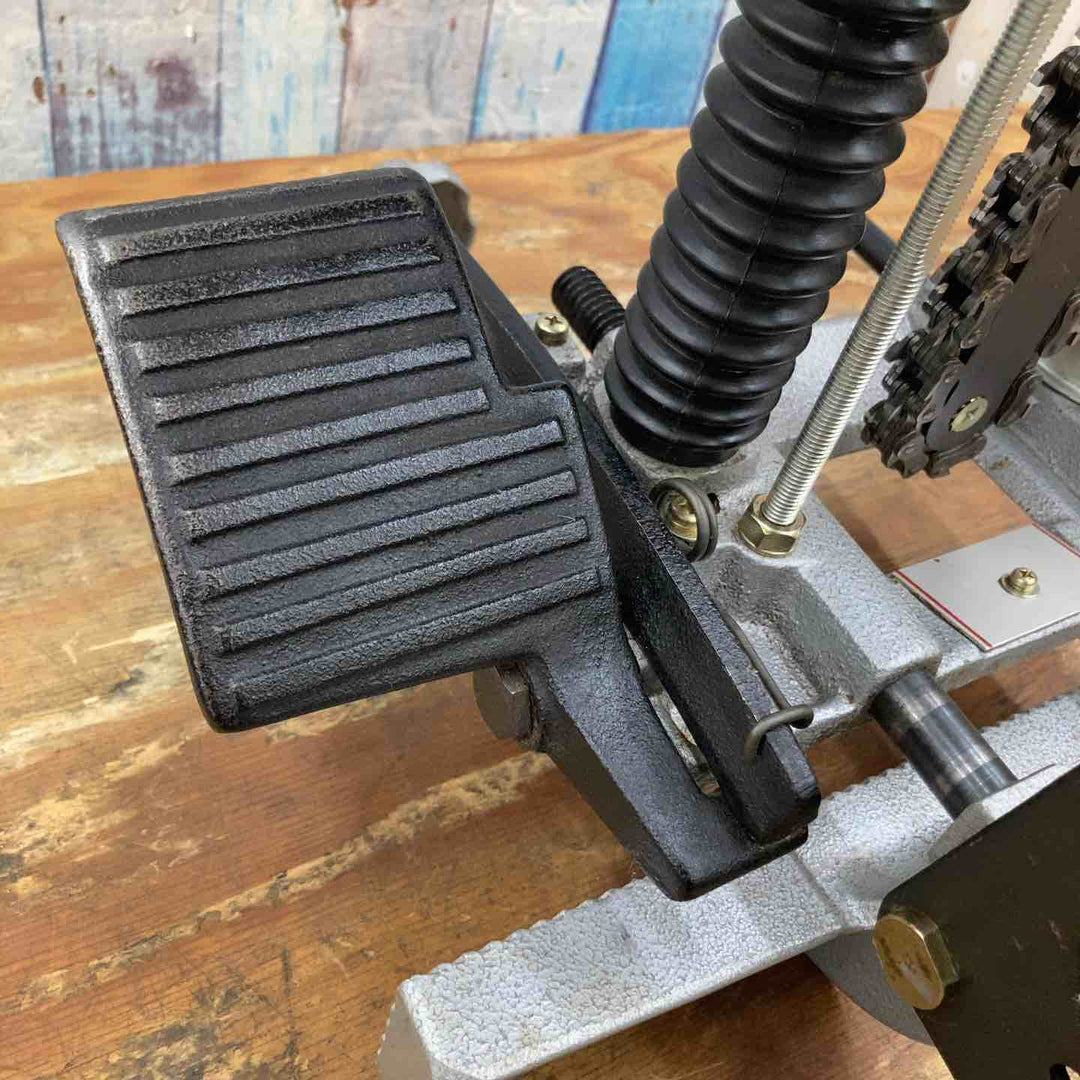 【店頭受取り限定】◇マキタ(makita) チェーンノミ 7100B【柏店】