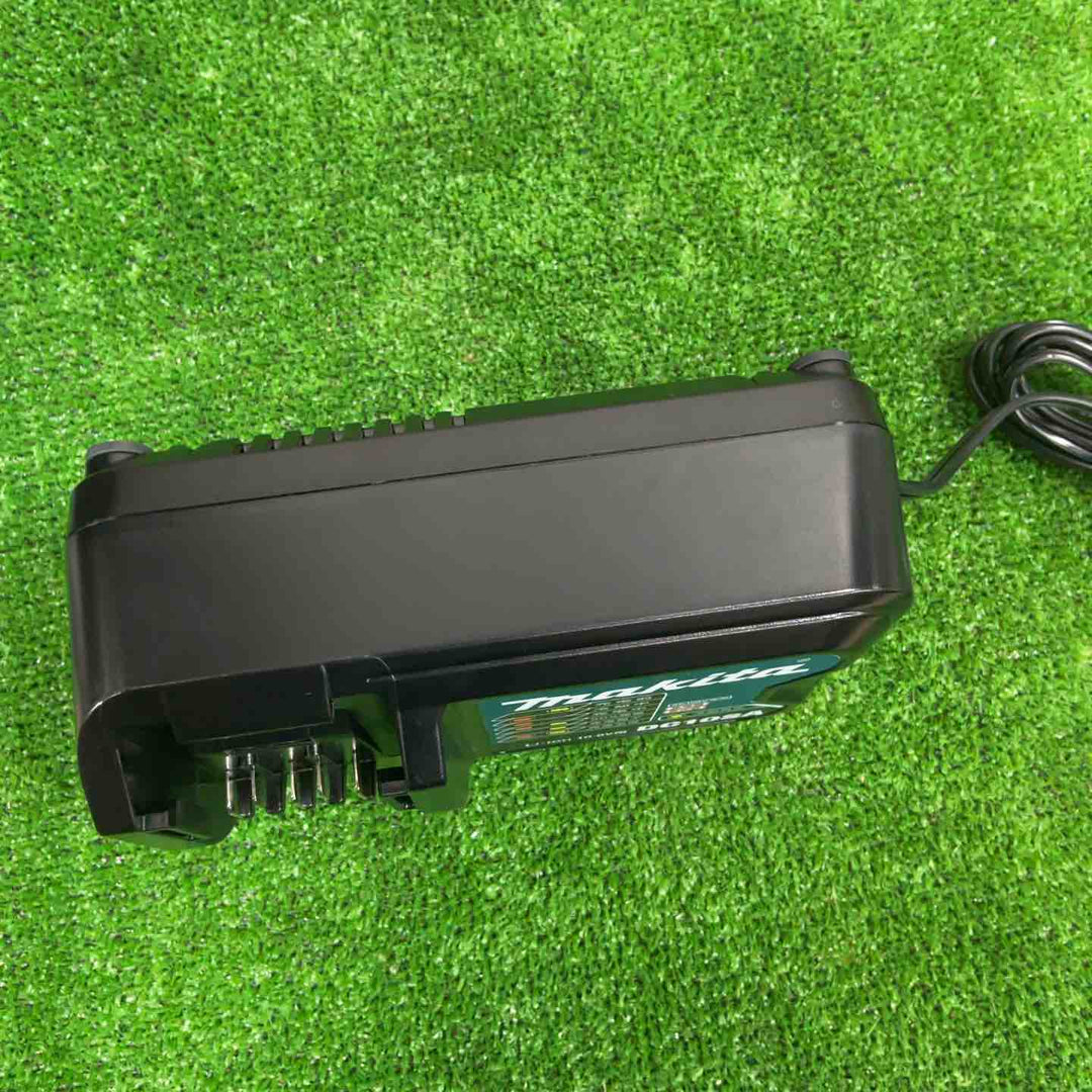 ◇マキタ(makita) スライド10.8V用急速充電器 DC10SA【草加店】